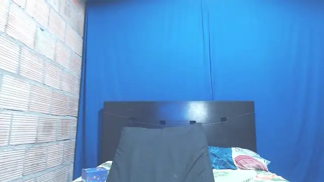 Snapshot of isabella_dirty69 chatting on December 18, 7:26 am isabella dirty69 online show from December 18, 7:26 am