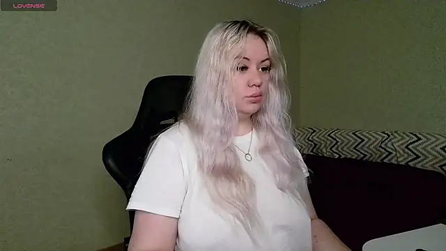 elven dreams  online show from January 3, 9:47 am