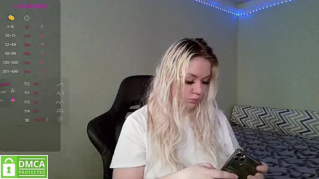 elven dreams  online show from January 21, 8:08 am