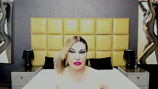 KiraLeila online show from February 8, 5:39 pm