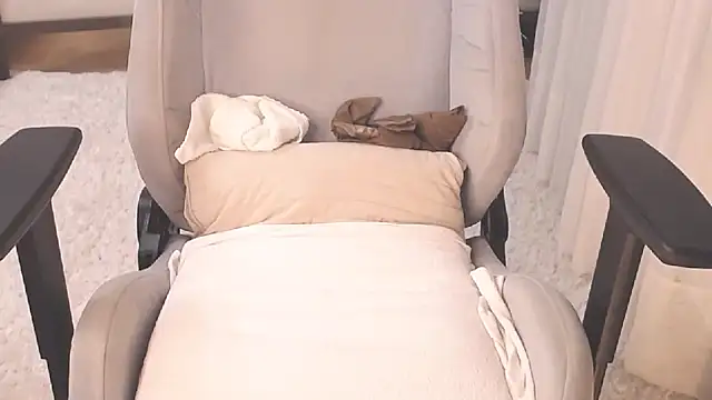 ms Hot milf online show from October 21, 4:24 am