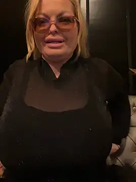 Lisavontease online show from March 21, 10:02 pm