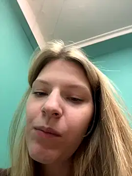 MaryHiggins online show from October 3, 12:24 pm