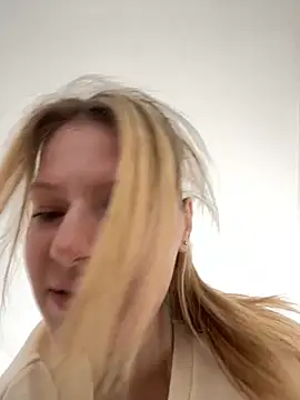 MaryHiggins online show from October 11, 8:57 am