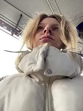 MaryHiggins online show from March 1, 9:11 am