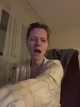 MaryHiggins online show from April 1, 7:55 pm