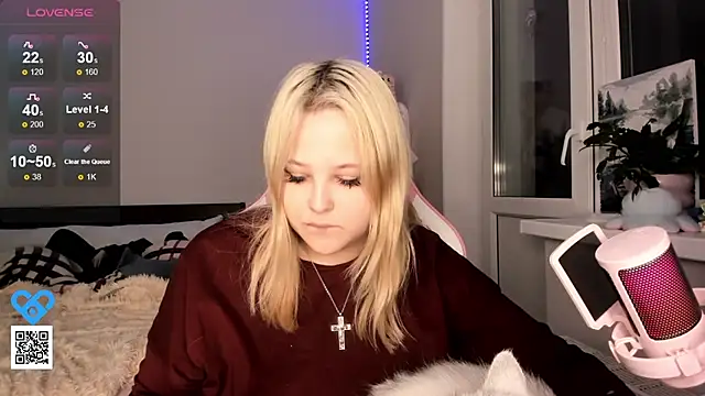 Snapshot of B_Ratz chatting on October 2, 10:28 pm B Ratz online show from October 2, 10:28 pm