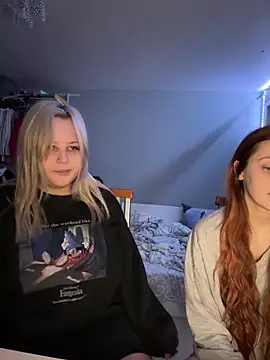 Snapshot of B_Ratz chatting on November 16, 7:30 pm B Ratz online show from November 16, 7:30 pm