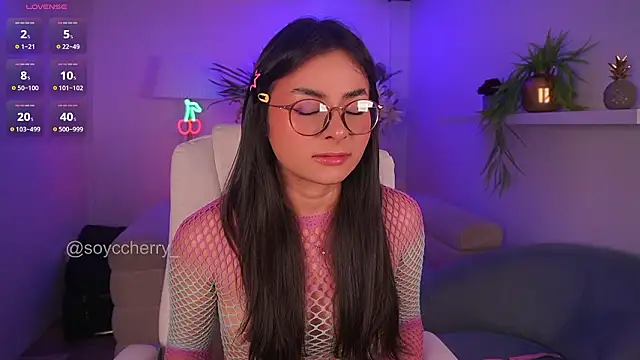 Snapshot of soyccherry_ chatting on March 22, 3:32 am soyccherry online show from March 22, 3:32 am