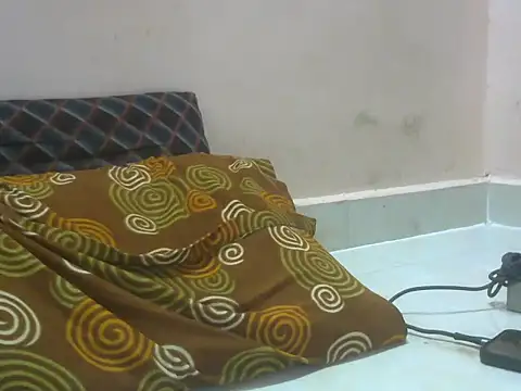 Snapshot of desi_llund chatting on May 10, 1:33 am desi llund online show from May 10, 1:33 am