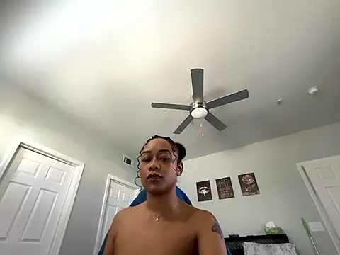 RylHoneyy online show from January 8, 9:17 pm