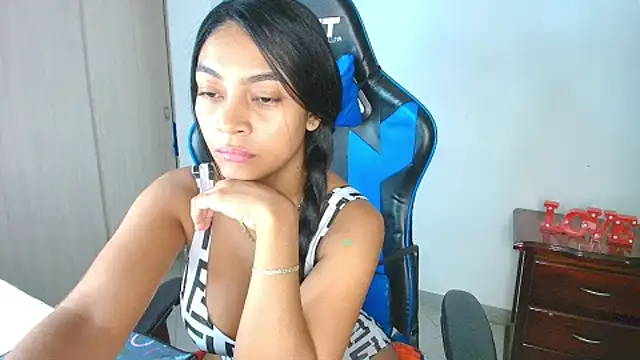 sophiax-x online show from September 24, 10:51 am