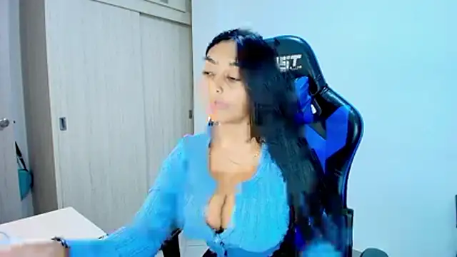 sophiax-x online show from December 19, 9:11 pm