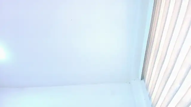 Snapshot of sophiax-x chatting on April 18, 7:07 pm sophiax-x online show from April 18, 7:07 pm