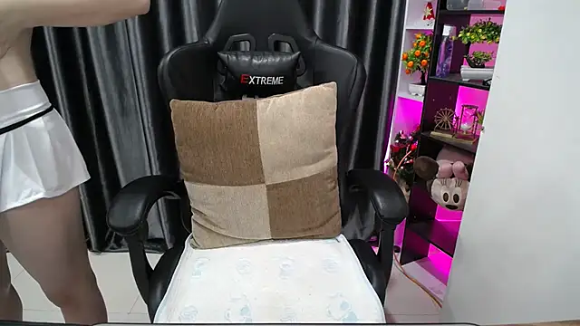 Snapshot of Yuki-yio chatting on September 25, 1:20 am Yuki-yio online show from September 25, 1:20 am