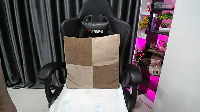 Snapshot of Yuki-yio chatting on September 26, 1:20 am Yuki-yio online show from September 26, 1:20 am