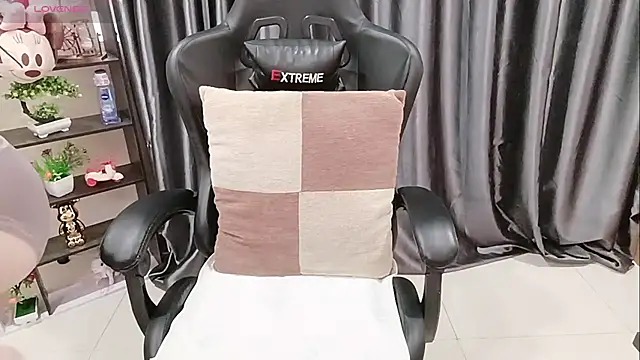 Yuki-yio online show from March 10, 1:10 am