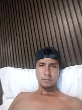 Snapshot of Ajor1 chatting on January 18, 10:08 am Ajor1 online show from January 18, 10:08 am