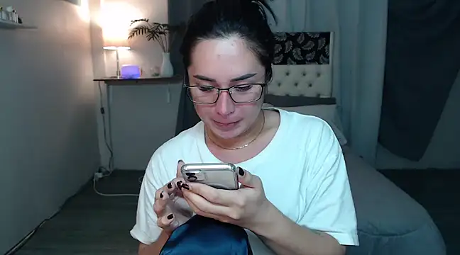 Snapshot of Sexysafarahh chatting on March 11, 3:16 am Sexysafarahh online show from March 11, 3:16 am