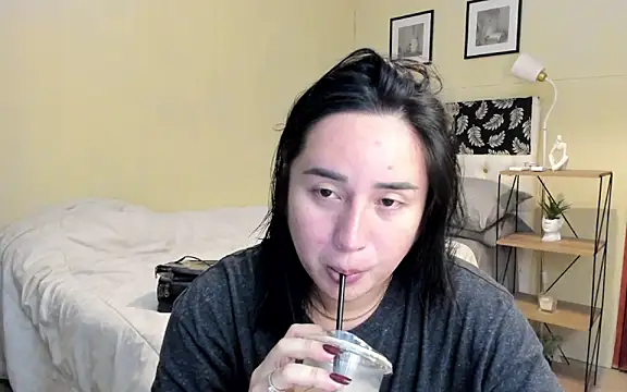 Snapshot of Sexysafarahh chatting on March 31, 8:59 am Sexysafarahh online show from March 31, 8:59 am