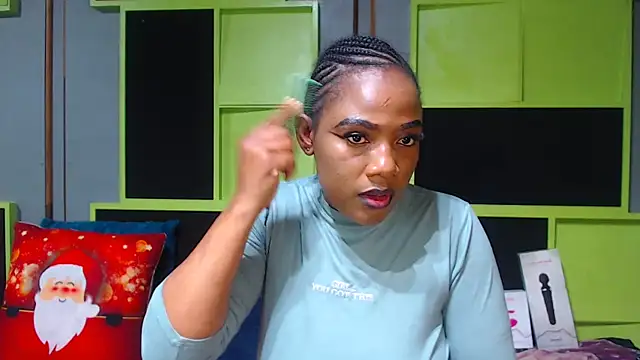 Snapshot of SexyAssDivaxxx chatting on January 27, 2:02 pm SexyAssDivaxxx online show from January 27, 2:02 pm