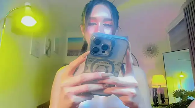 Addison  Lee online show from December 1, 10:53 pm