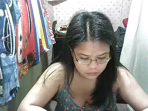 abiemayhottiey online show from October 28, 11:40 pm