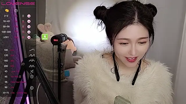 Snapshot of tw_lala chatting on December 2, 7:05 pm tw lala online show from December 2, 7:05 pm