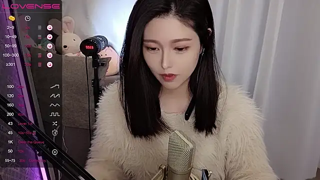 Snapshot of tw_lala chatting on December 9, 3:54 pm tw lala online show from December 9, 3:54 pm
