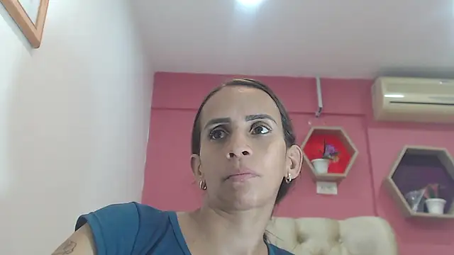 Snapshot of Amber_Moore chatting on September 23, 10:02 pm Amber Moore online show from September 23, 10:02 pm