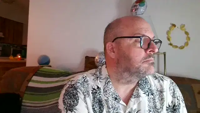 Ursulet US online show from May 22, 9:53 pm