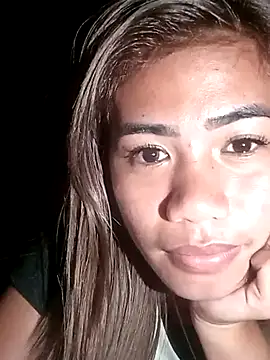 Snapshot of Cutie_body11 chatting on March 18, 12:03 pm Cutie body11 online show from March 18, 12:03 pm