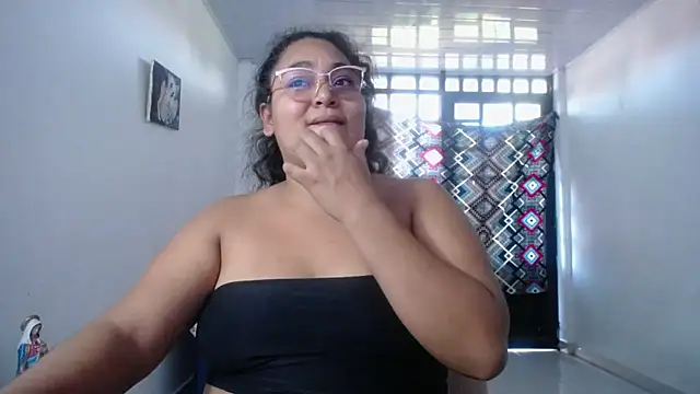 sirena 15 online show from September 12, 9:59 pm