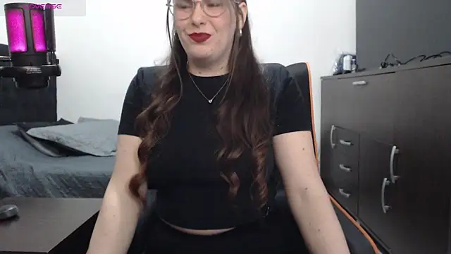 Snapshot of xxbbtaa chatting on May 4, 8:05 pm xxbbtaa online show from May 4, 8:05 pm