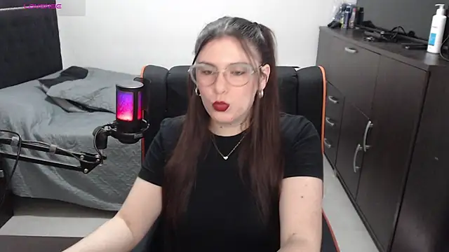 Snapshot of xxbbtaa chatting on May 8, 8:03 pm xxbbtaa online show from May 8, 8:03 pm