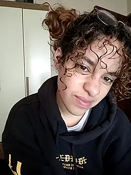 EmmaMelissa0521 online show from February 7, 6:56 pm