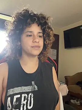 EmmaMelissa0521 online show from May 14, 5:20 pm