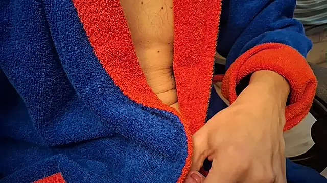 Snapshot of Danyell_K287 chatting on January 8, 1:08 am Danyell K287 online show from January 8, 1:08 am