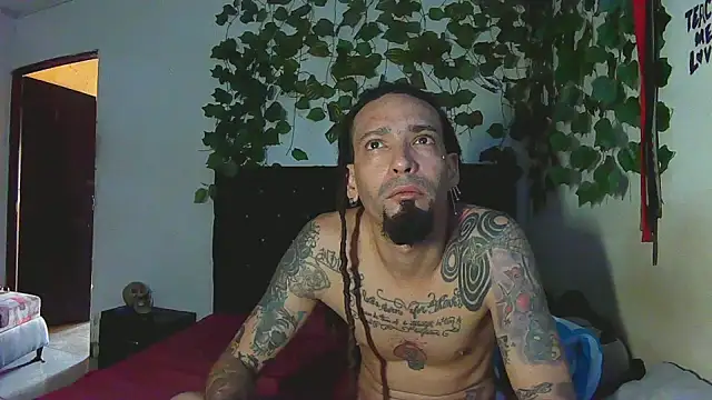 caribbeanlover1 online show from May 7, 7:19 pm