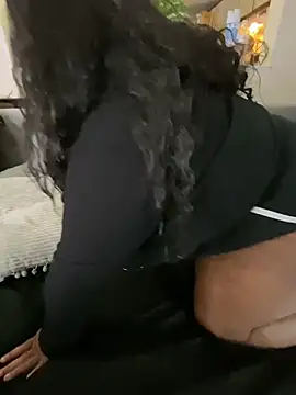 Snapshot of EbonyGoddessKira chatting on January 3, 7:18 pm EbonyGoddessKira online show from January 3, 7:18 pm