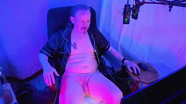 Richy  Rich  online show from May 15, 10:50 pm