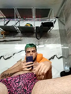 Snapshot of Joseitox21 chatting on February 3, 10:37 pm Joseitox21 online show from February 3, 10:37 pm