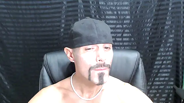 Snapshot of ThickD2C chatting on December 14, 10:50 pm ThickD2C online show from December 14, 10:50 pm