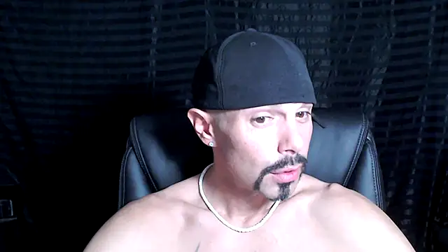 Snapshot of ThickD2C chatting on January 25, 7:07 pm ThickD2C online show from January 25, 7:07 pm