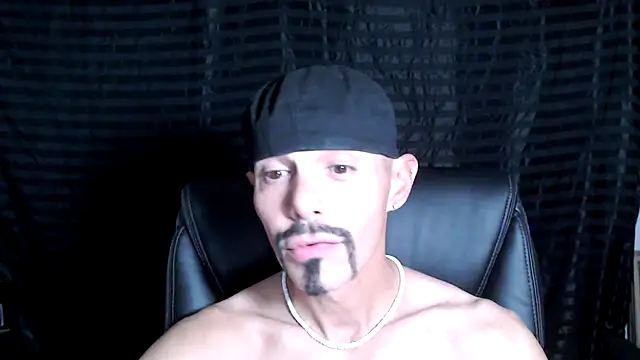 Snapshot of ThickD2C chatting on January 26, 7:52 pm ThickD2C online show from January 26, 7:52 pm