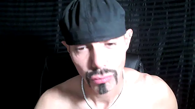 Snapshot of ThickD2C chatting on January 31, 6:03 pm ThickD2C online show from January 31, 6:03 pm