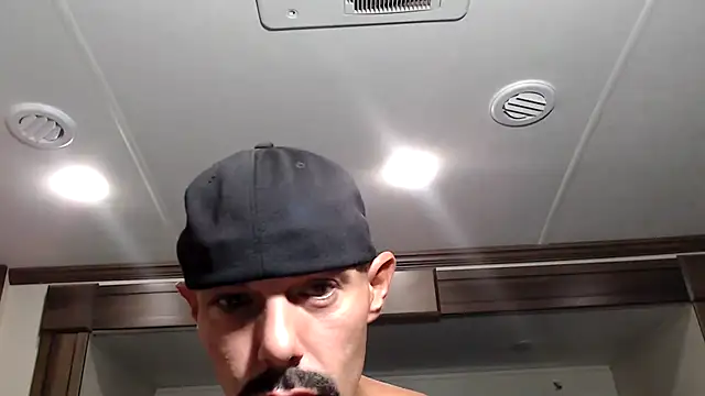 Snapshot of ThickD2C chatting on September 21, 3:35 pm ThickD2C online show from September 21, 3:35 pm