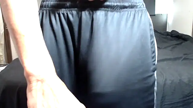 Snapshot of ThickD2C chatting on November 1, 4:31 pm ThickD2C online show from November 1, 4:31 pm