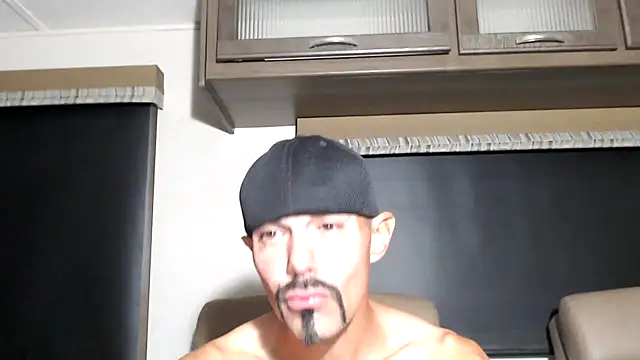 Snapshot of ThickD2C chatting on February 21, 7:26 pm ThickD2C online show from February 21, 7:26 pm