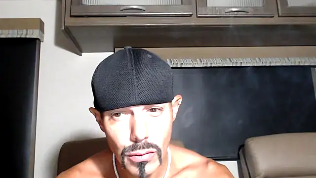 Snapshot of ThickD2C chatting on March 21, 4:43 pm ThickD2C online show from March 21, 4:43 pm